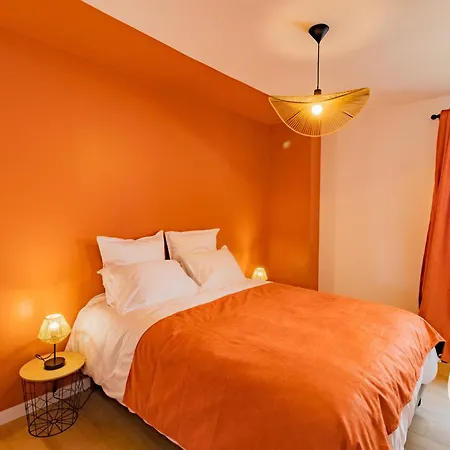 Climatise Avec Privatif, Cheminees Decoratives Et Vue Sur Loire - Fr-1-622-90 * Chalonnes-sur-Loire