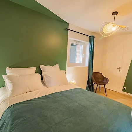 Climatise Avec Privatif, Cheminees Decoratives Et Vue Sur Loire - Fr-1-622-90