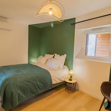 Holiday home Climatise Avec Privatif, Cheminees Decoratives Et Vue Sur Loire - Fr-1-622-90 *