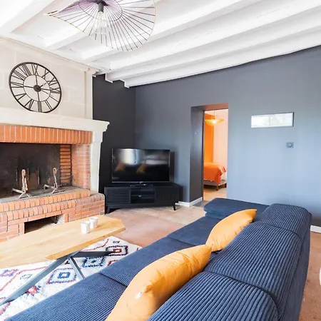 Climatise Avec Privatif, Cheminees Decoratives Et Vue Sur Loire - Fr-1-622-90 בית נופש